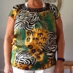 WOMANS PIANO DRESSIE TOP